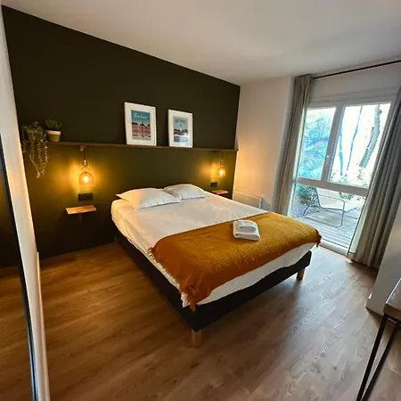 With Garden 1 Bedroom 3 People Bordeaux