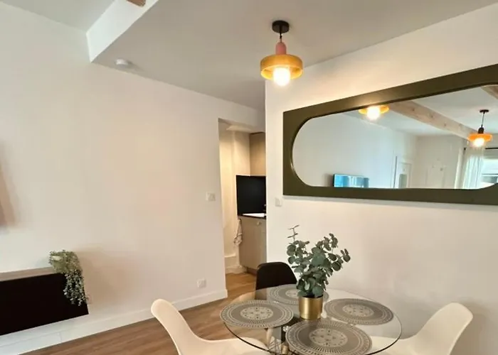 With Garden 1 Bedroom 3 People